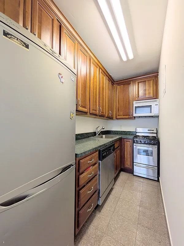 2294 Frederick Douglass Blvd #3B - Photo 3 of 4