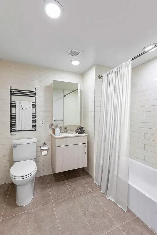 3157 31st St #410 - Photo 5 of 5