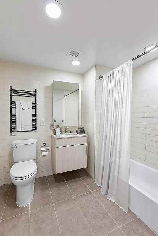 3157 31st St #602 - Photo 6 of 6