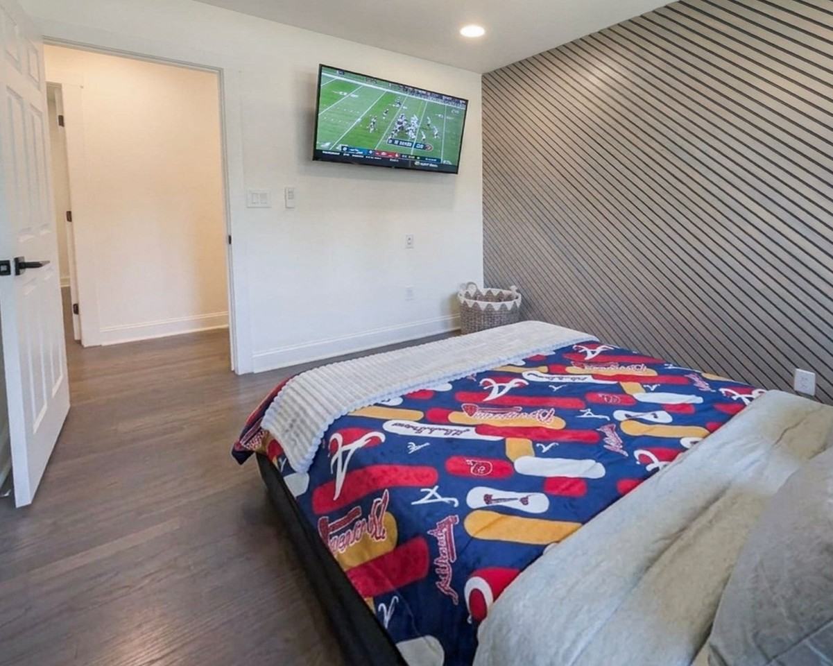 145 Melinda Way Se #1536680P - Photo 2 of 22
