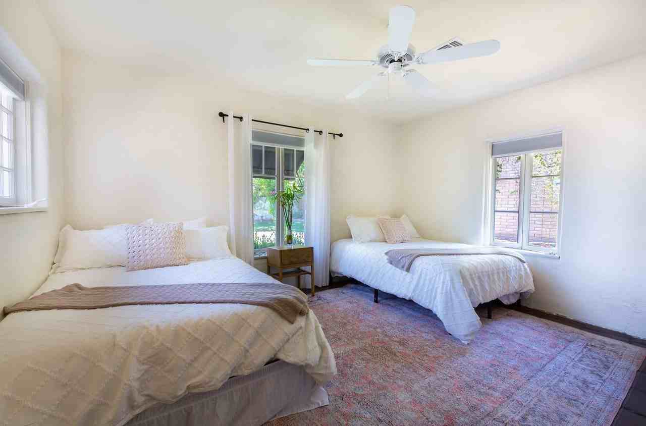 3650 N 38th St #1578369P - Photo 6 of 37
