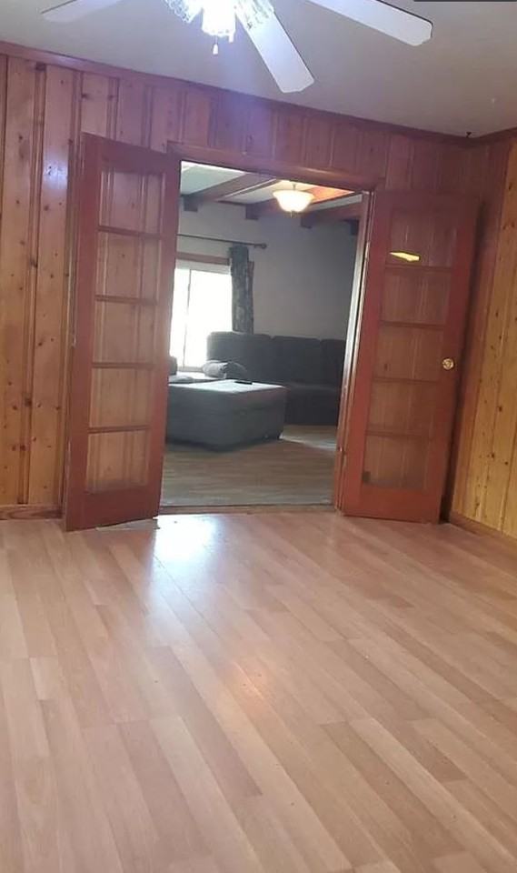 615 S Spruce St - Photo 2 of 12