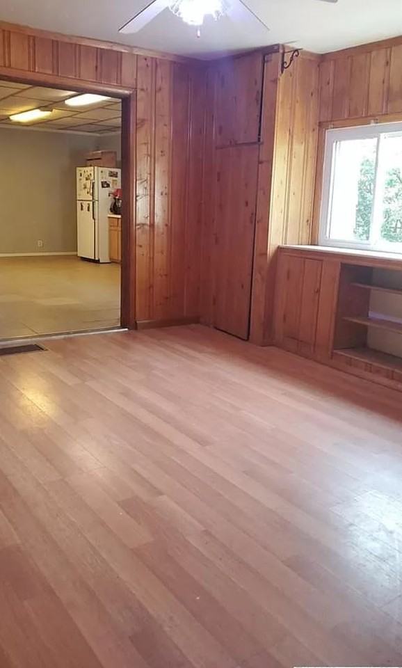 615 S Spruce St - Photo 5 of 12