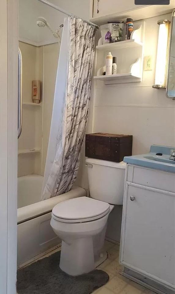 615 S Spruce St - Photo 6 of 12
