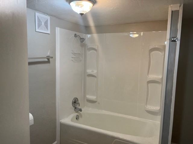 239 Sw, #3 - Photo 5 of 15