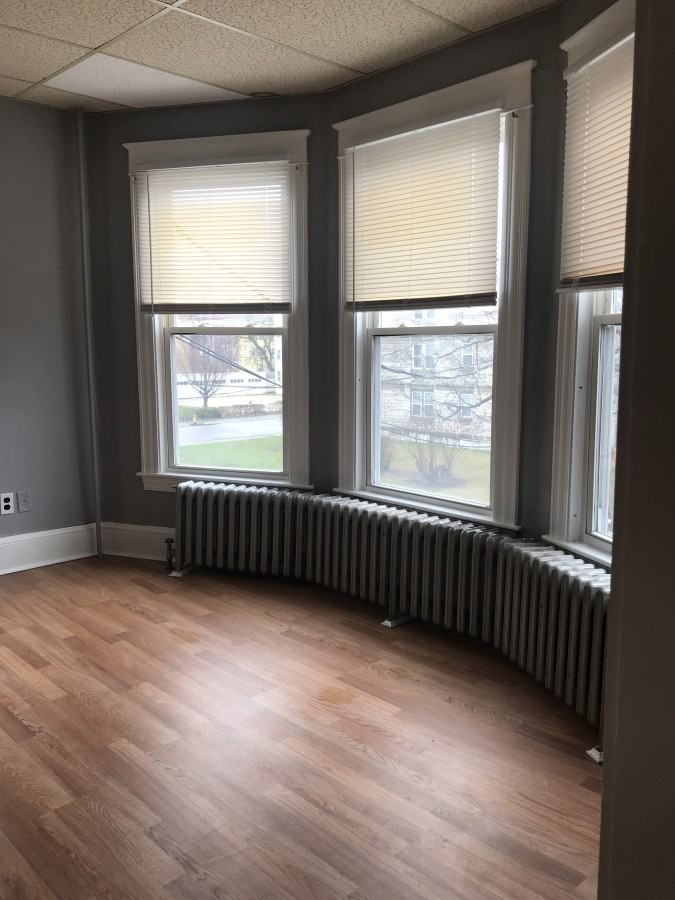 174 Ash St #1R - Photo 4 of 11