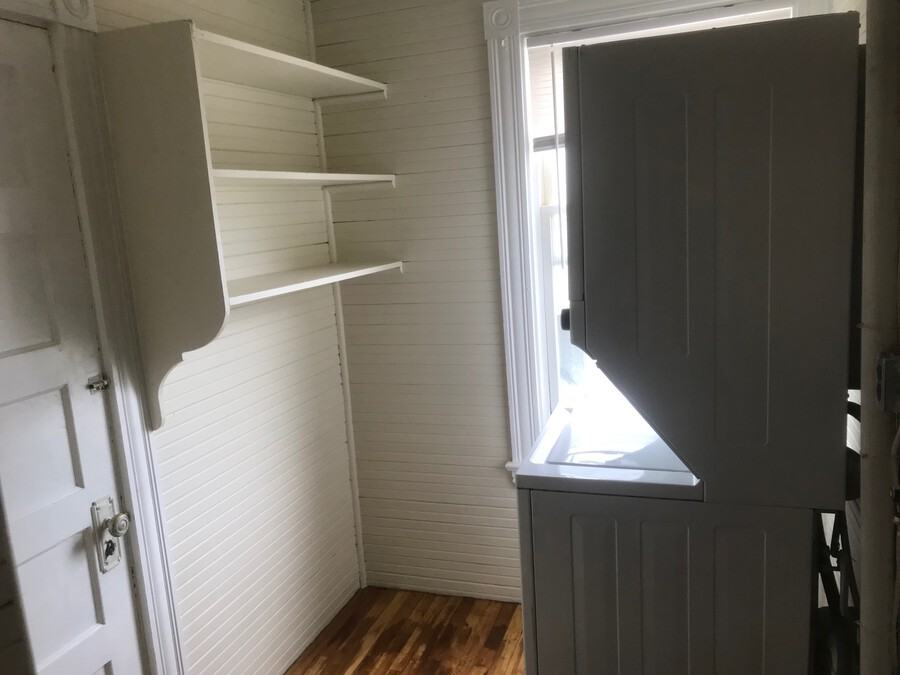 174 Ash St #1R - Photo 7 of 11