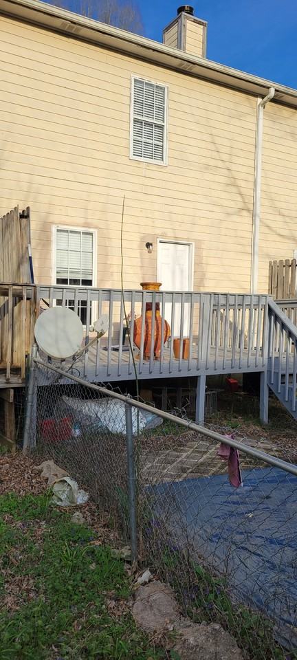 1329 Pamela St - Photo 2 of 13