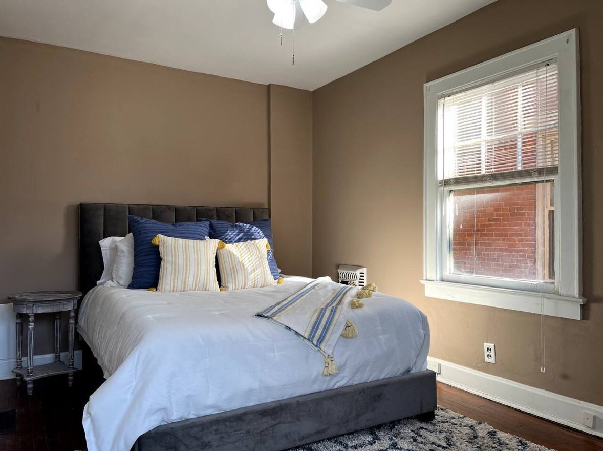 1345 Highland St - Photo 3 of 7