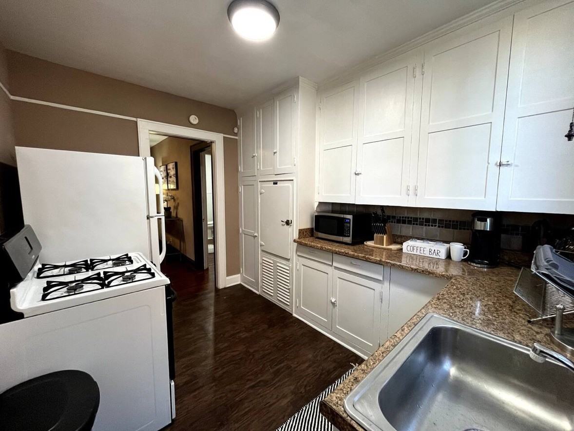 1345 Highland St - Photo 7 of 7