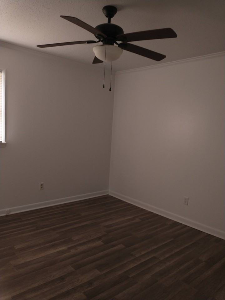 1600 Woodland Dr - Photo 4 of 8