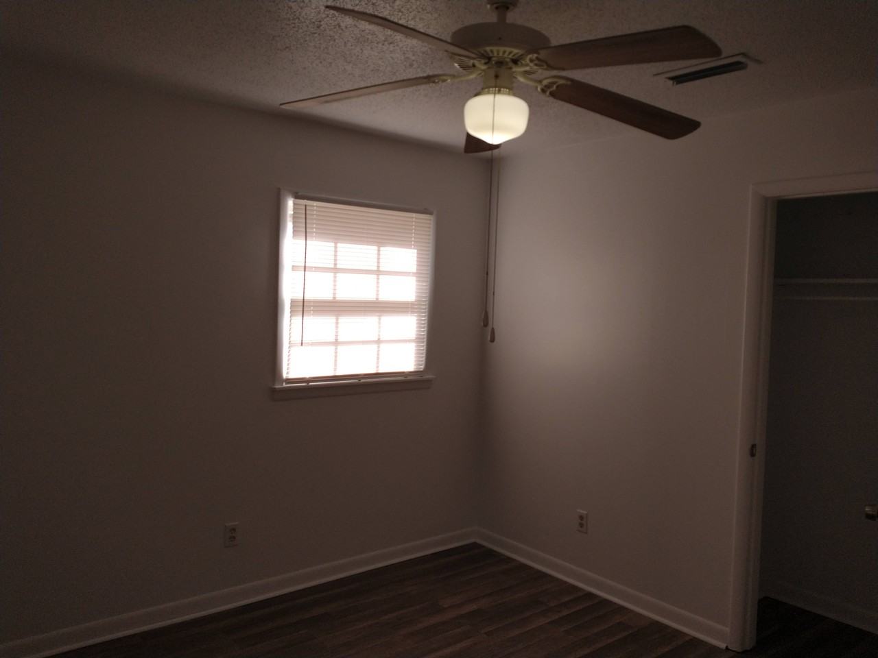 1600 Woodland Dr - Photo 5 of 8