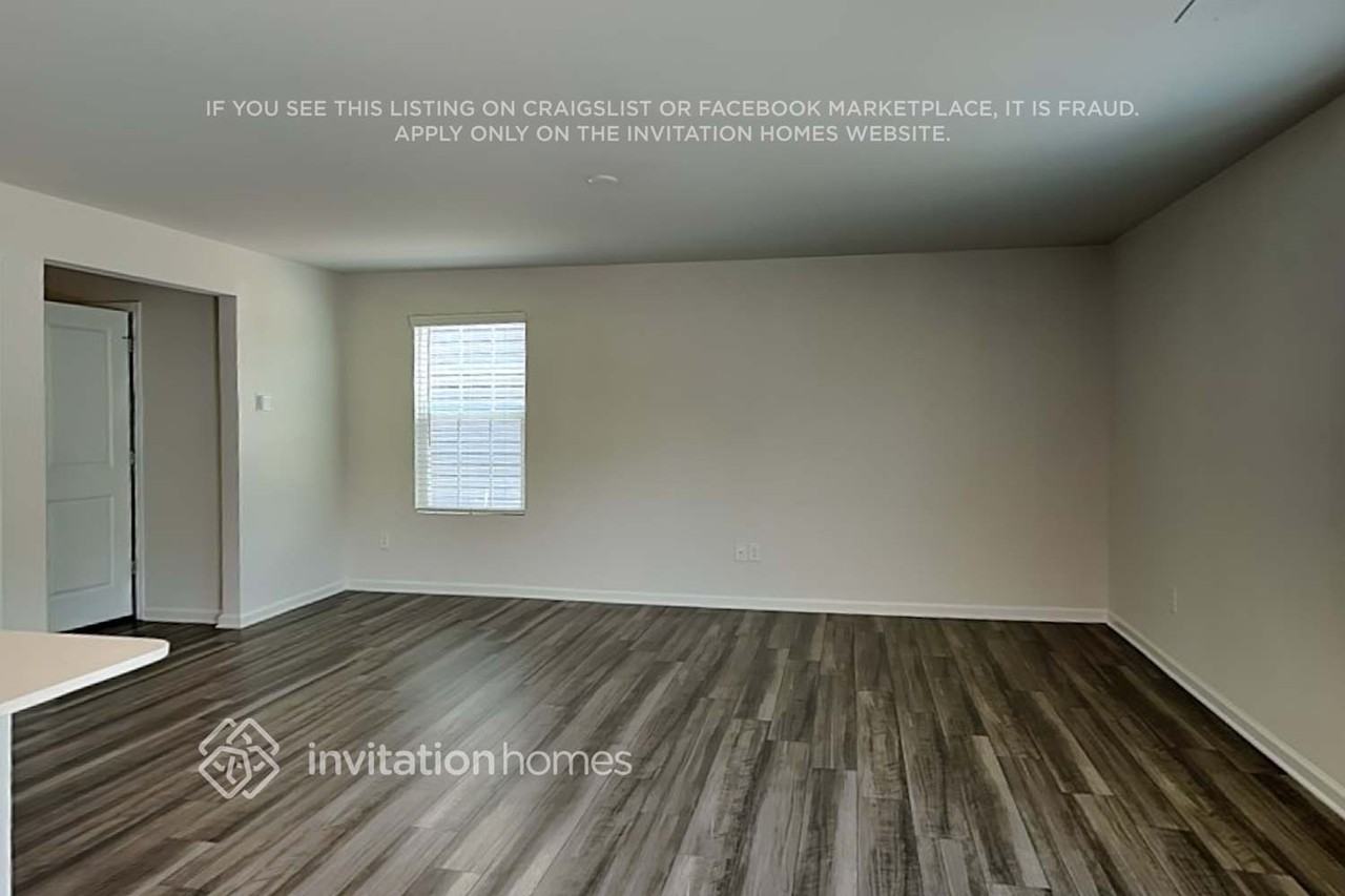 2524 Brunson Ct - Photo 4 of 20
