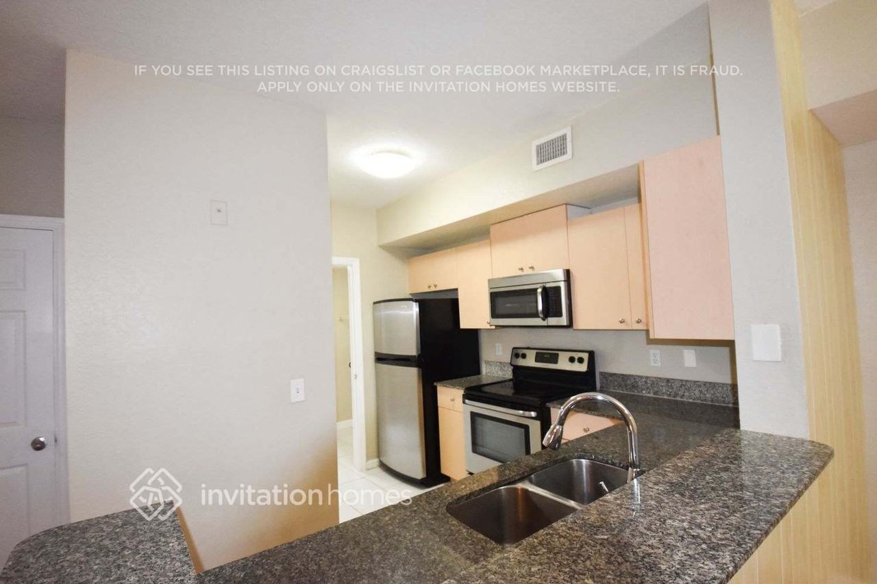 2548 Centergate Dr #101 - Photo 5 of 10