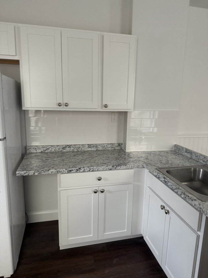 2145 N Van Pelt St - Photo 5 of 28