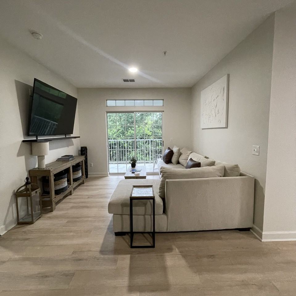 3176 Feltrim Pl #302 - Photo 3 of 23