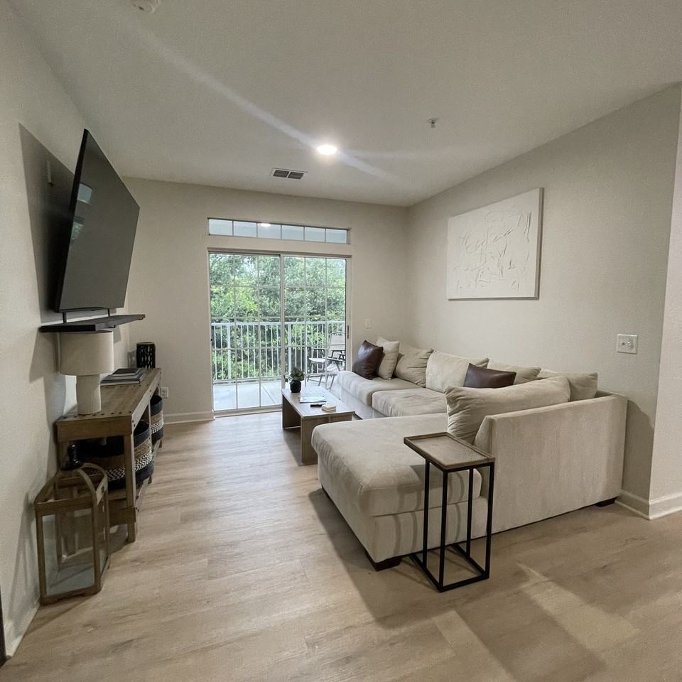 3176 Feltrim Pl #302 - Photo 4 of 23