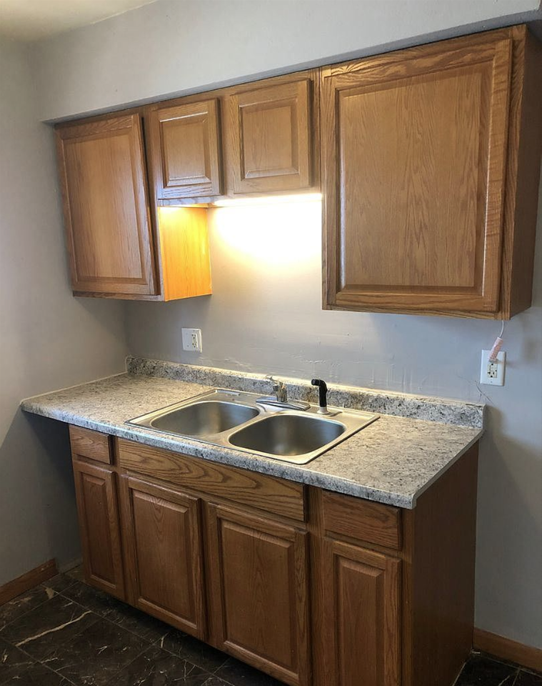 57 Pointview Ave #D - Photo 5 of 5