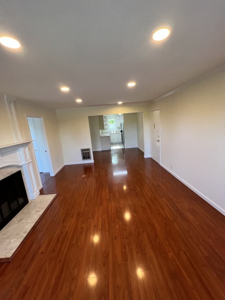 250 Chilpancingo Pkwy #25 - Photo 5 of 21