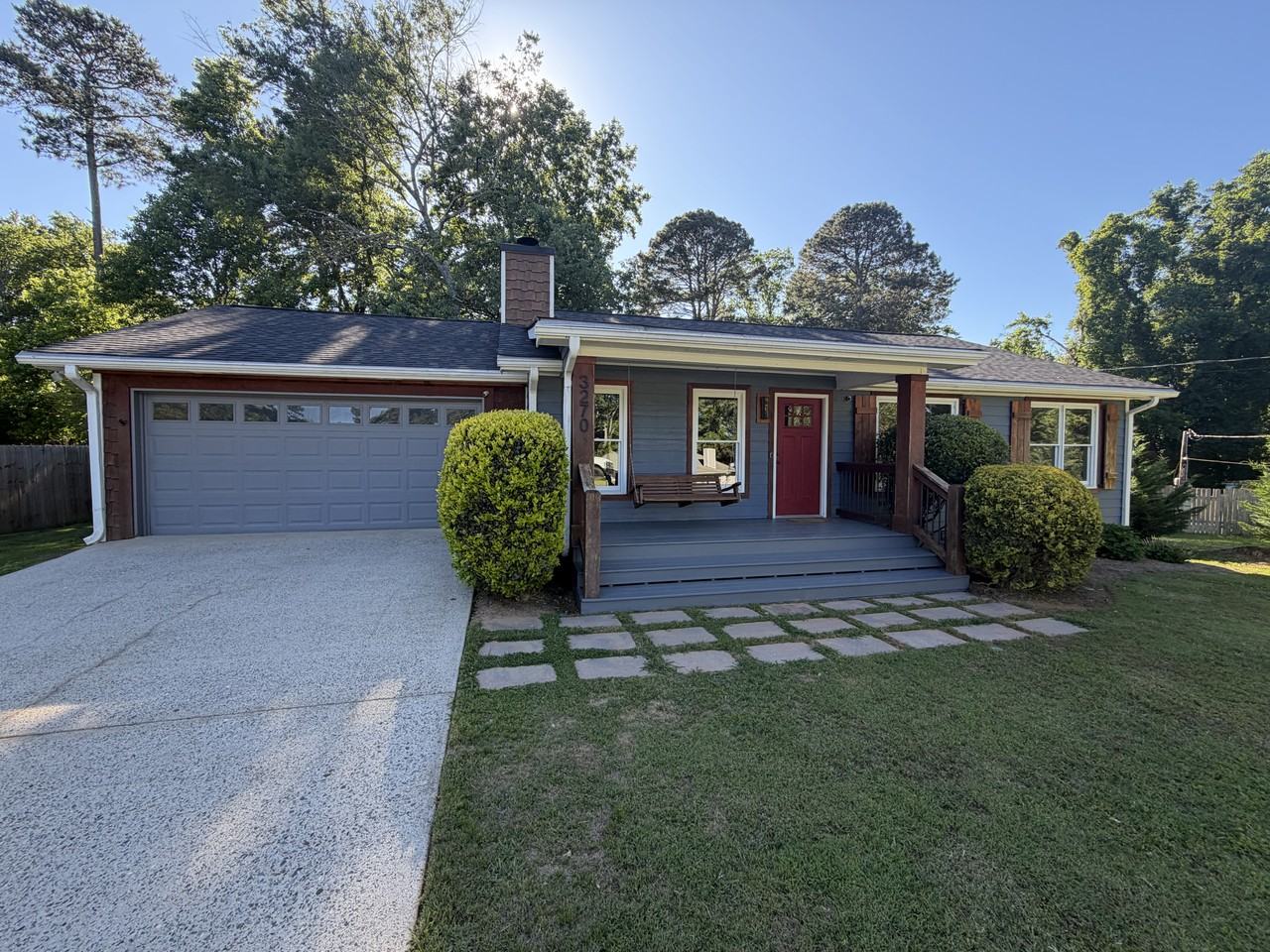 3270 Glasco Dr - Photo 3 of 15