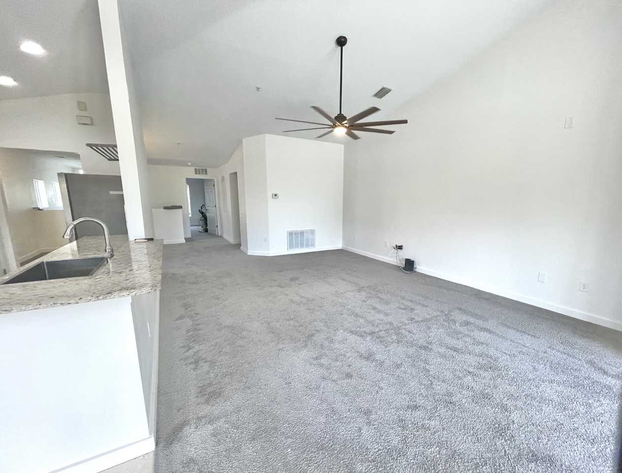 2096 Kings Palace Dr - Photo 5 of 10