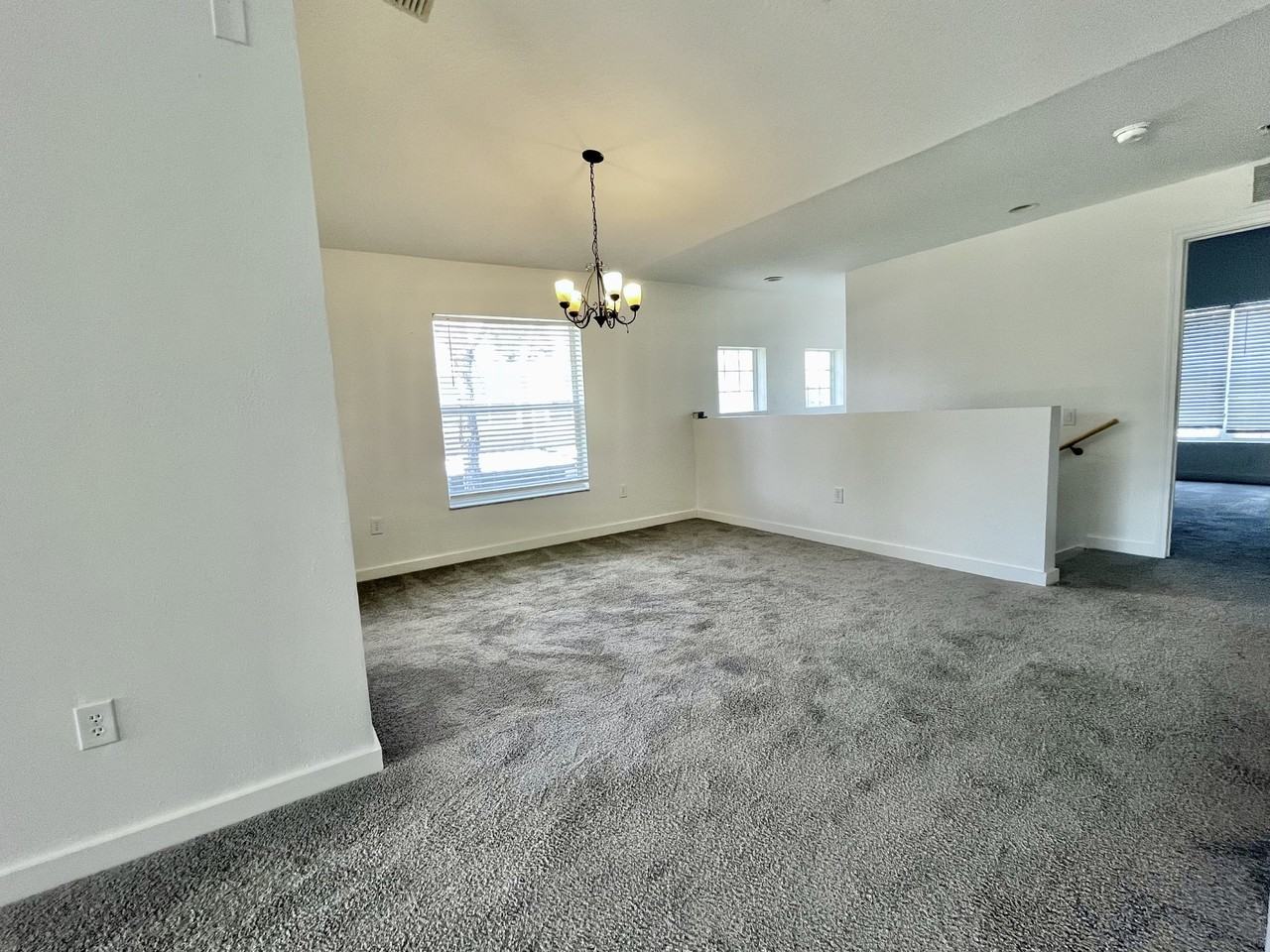 2096 Kings Palace Dr - Photo 6 of 10
