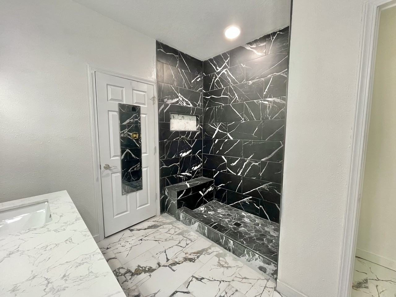 2096 Kings Palace Dr - Photo 7 of 10