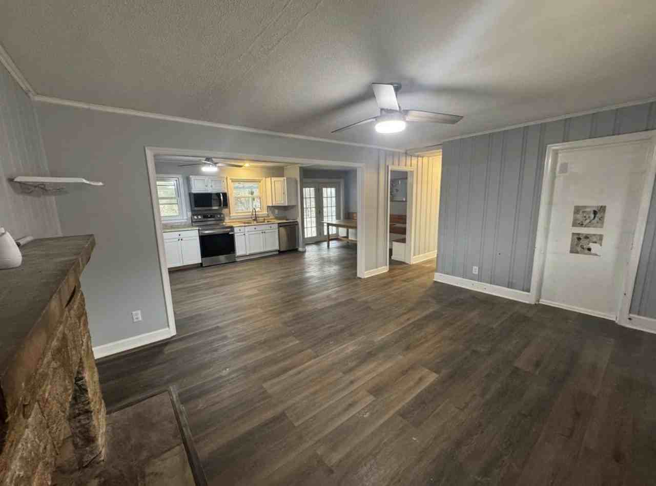5327 Lee Hwy #A - Photo 4 of 15