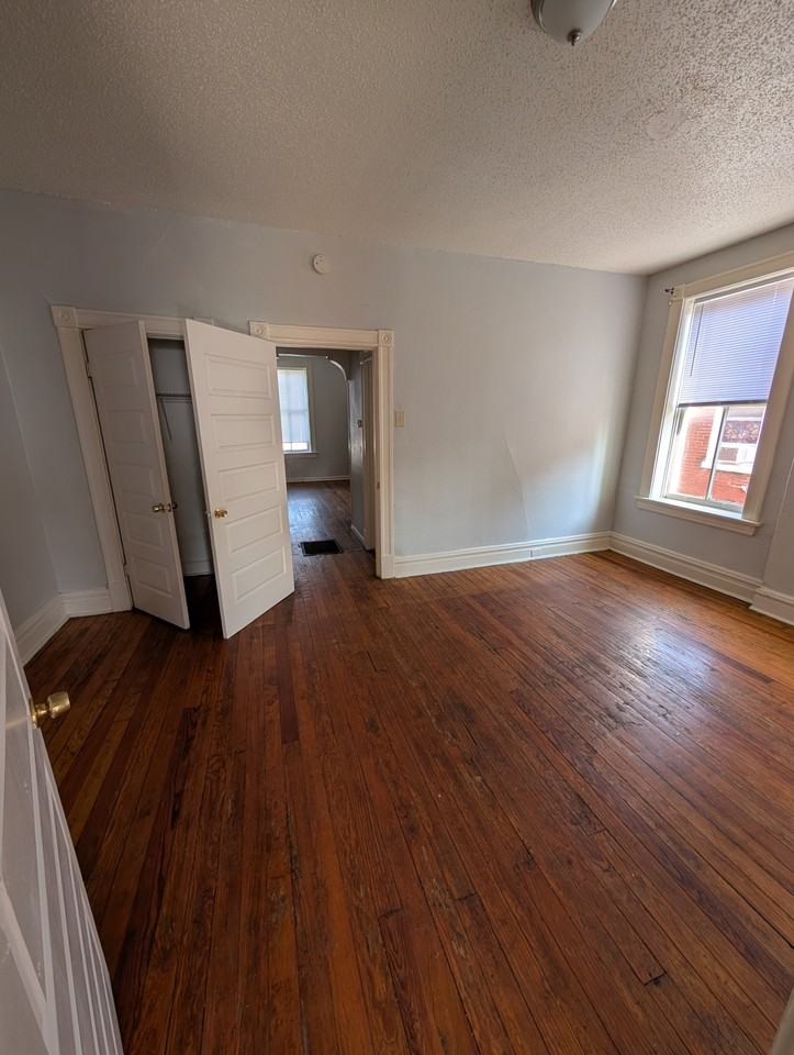 3931 Nebraska Ave #2 - Photo 4 of 15