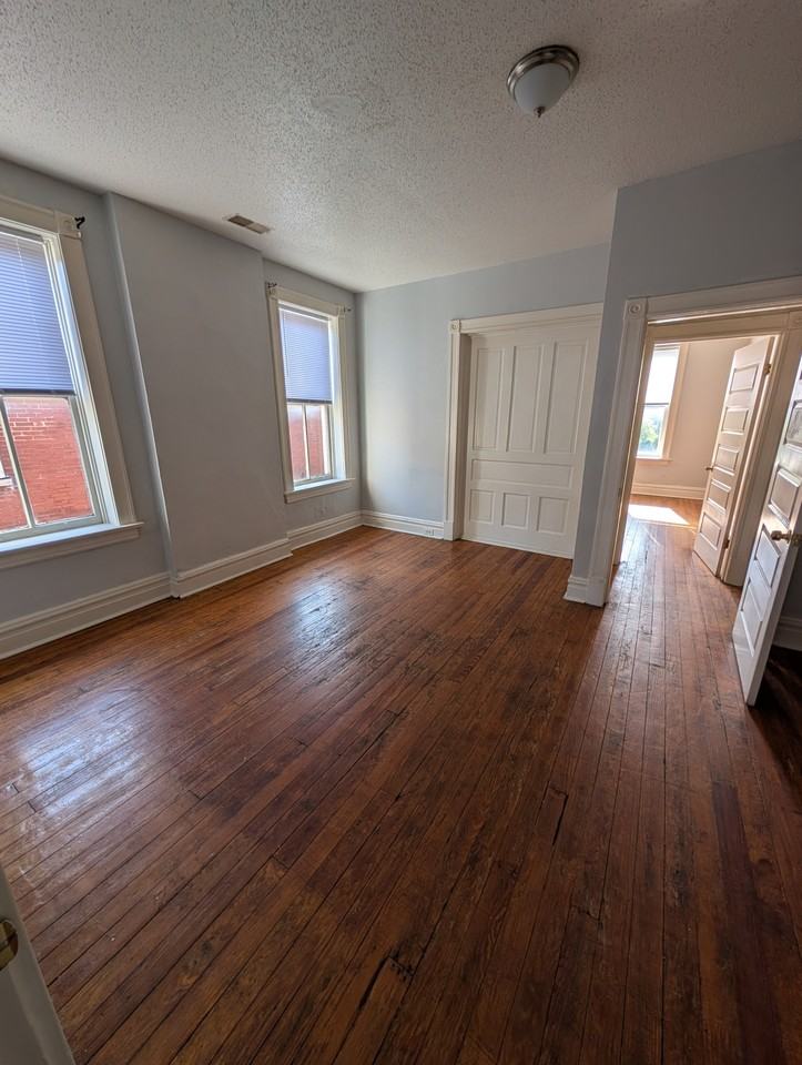 3931 Nebraska Ave #2 - Photo 5 of 15