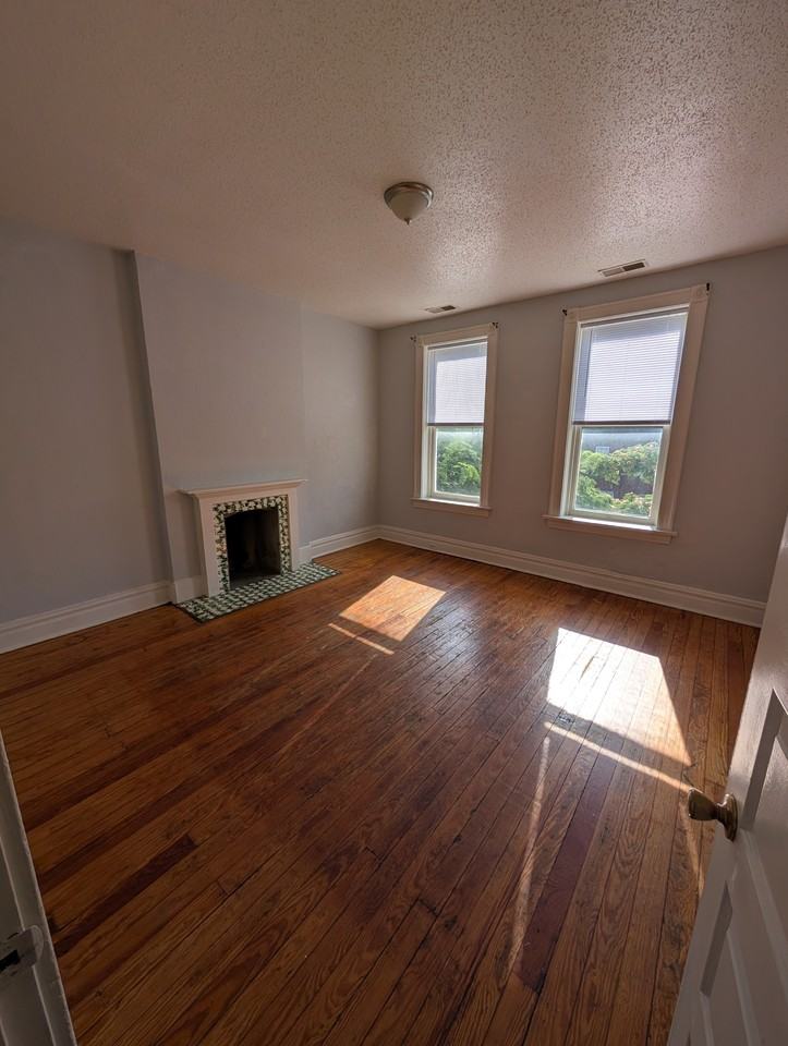3931 Nebraska Ave #2 - Photo 6 of 15