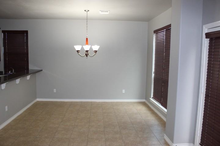 505 Southwest 121st Place - Photo 5 of 19