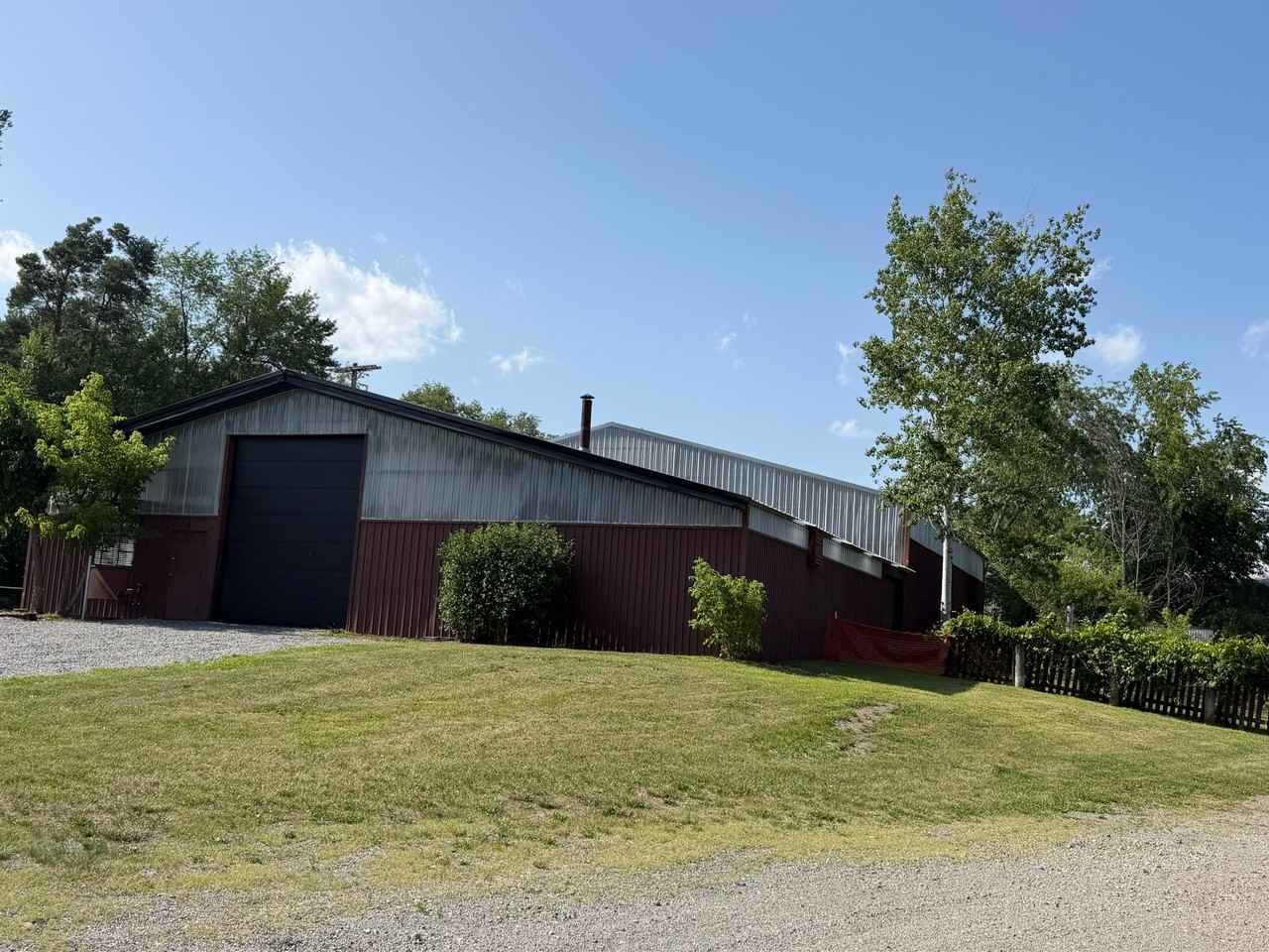 50 Drummond Ave #1 - Photo 3 of 17