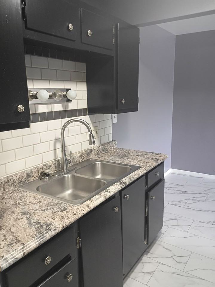 5110 60th St - Photo 3 of 8