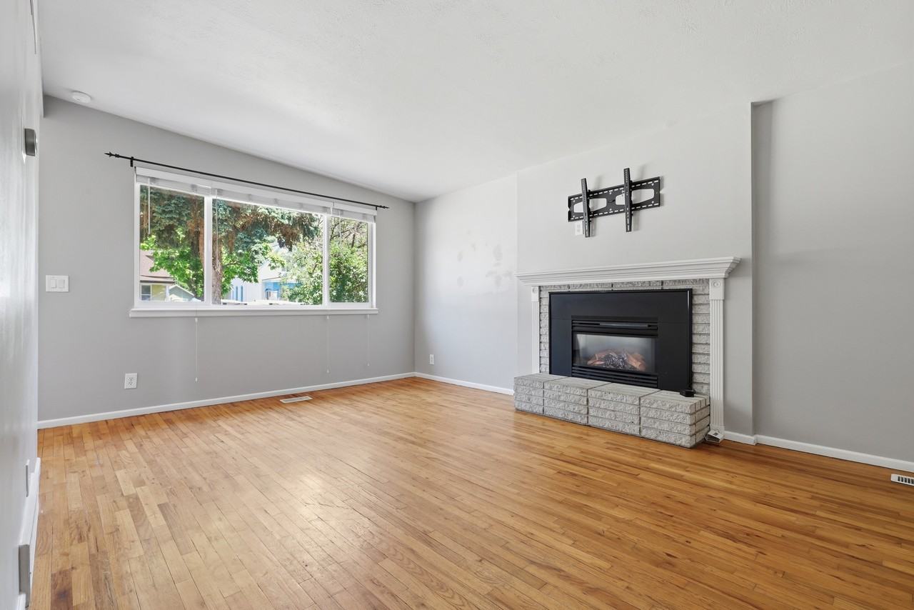 2125 Polk Ave #1 - Photo 3 of 15