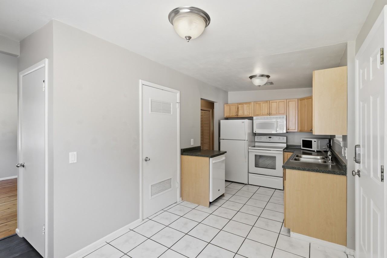2125 Polk Ave #1 - Photo 5 of 15