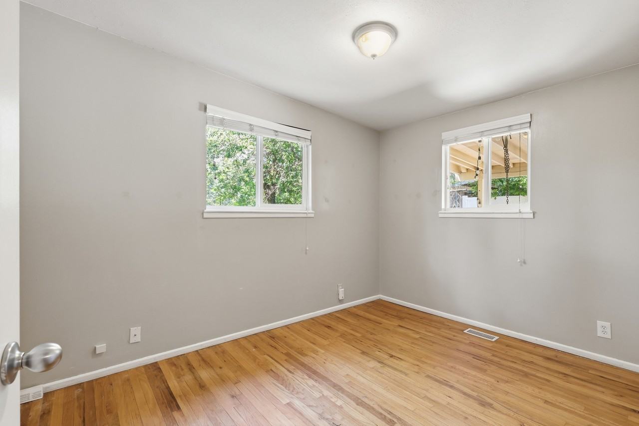 2125 Polk Ave #1 - Photo 7 of 15