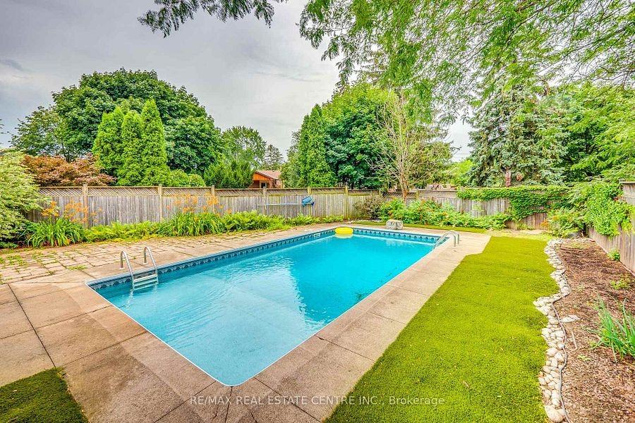1222 Kensington Park Road - Photo 2 of 17