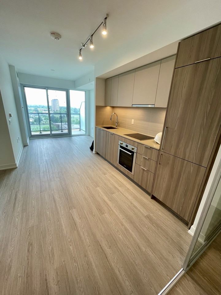 15 David Salomon Drive #910 - Photo 2 of 9