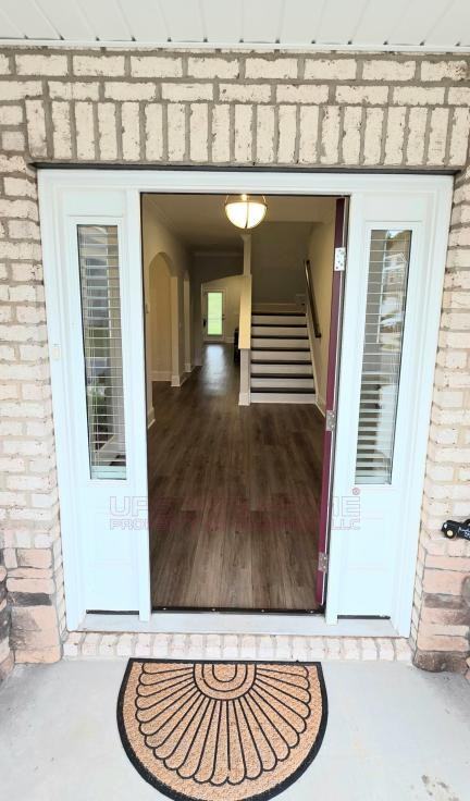 121 Horace Ct - Photo 2 of 22