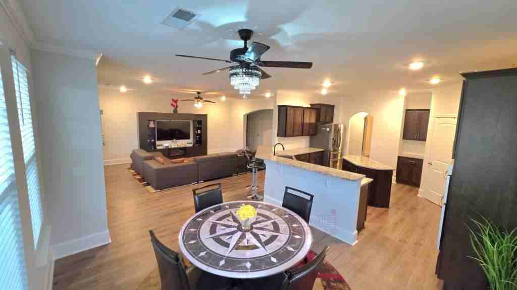 121 Horace Ct - Photo 6 of 22