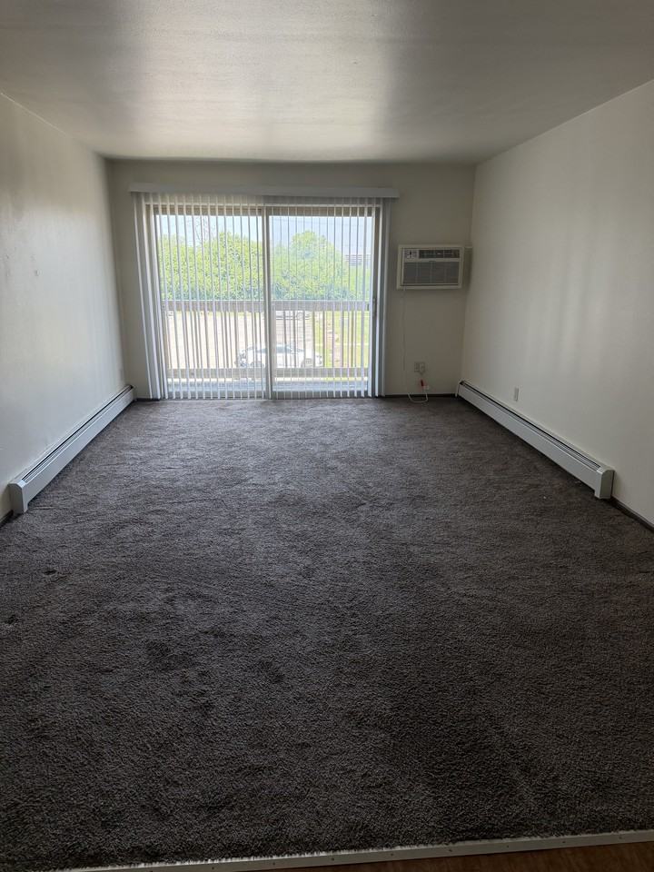 6941 N 76th St #12 - Photo 3 of 16