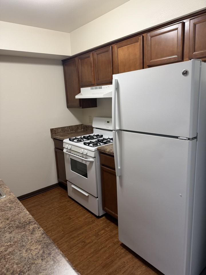 6941 N 76th St #12 - Photo 5 of 16