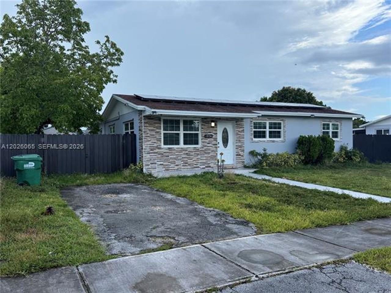 19741 Sw 114th Pl - Photo 2 of 26