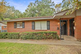 4221/4223 Hawthorne Court - Photo 1 of 1