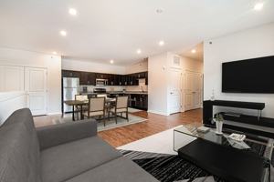 featured image of 1006 S Indiana Ave