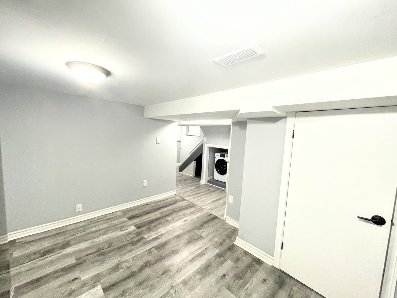 103 Tragina Avenue North - Photo 3 of 8