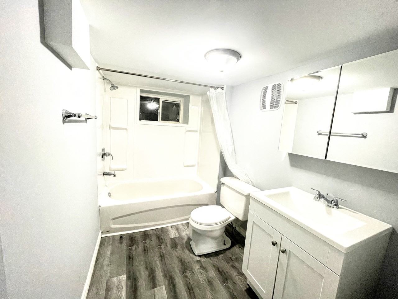103 Tragina Avenue North - Photo 6 of 8