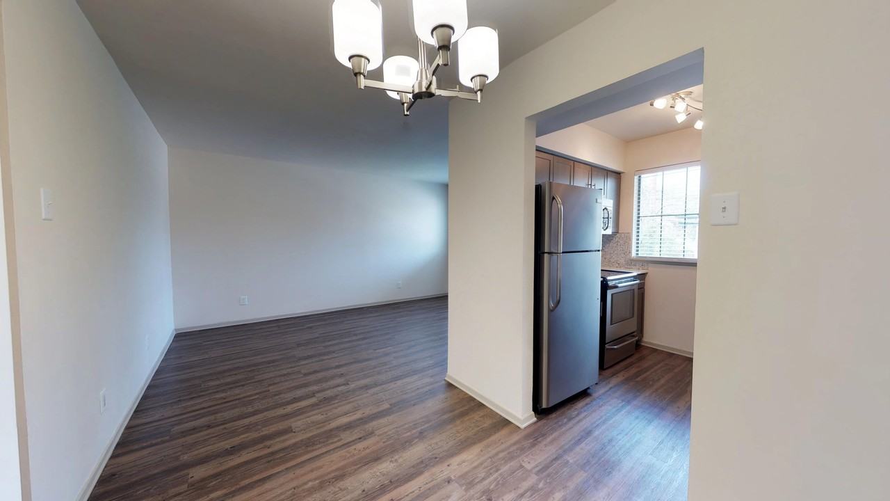 Austin's Place Apartments - Photo 6 of 28