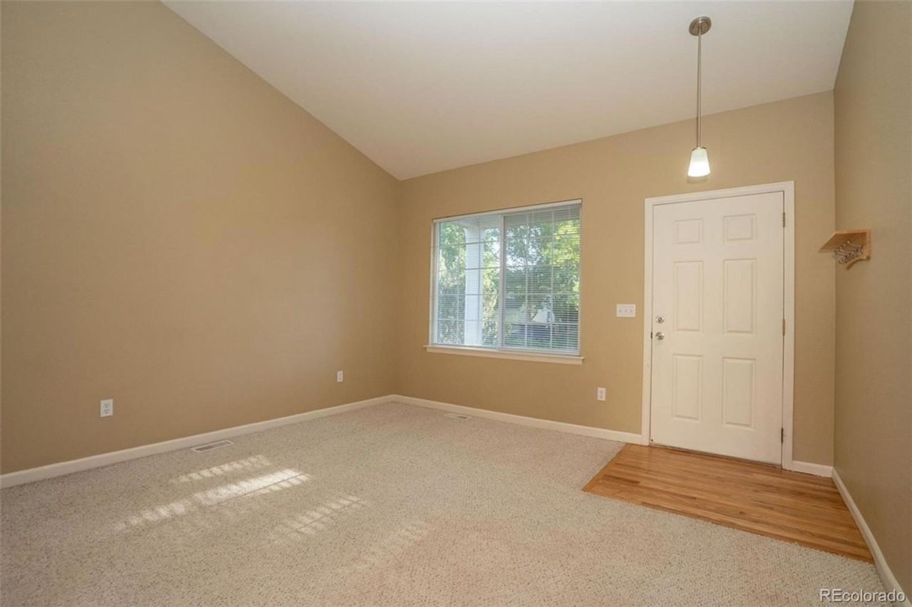 1917 Wildrose Dr - Photo 4 of 21